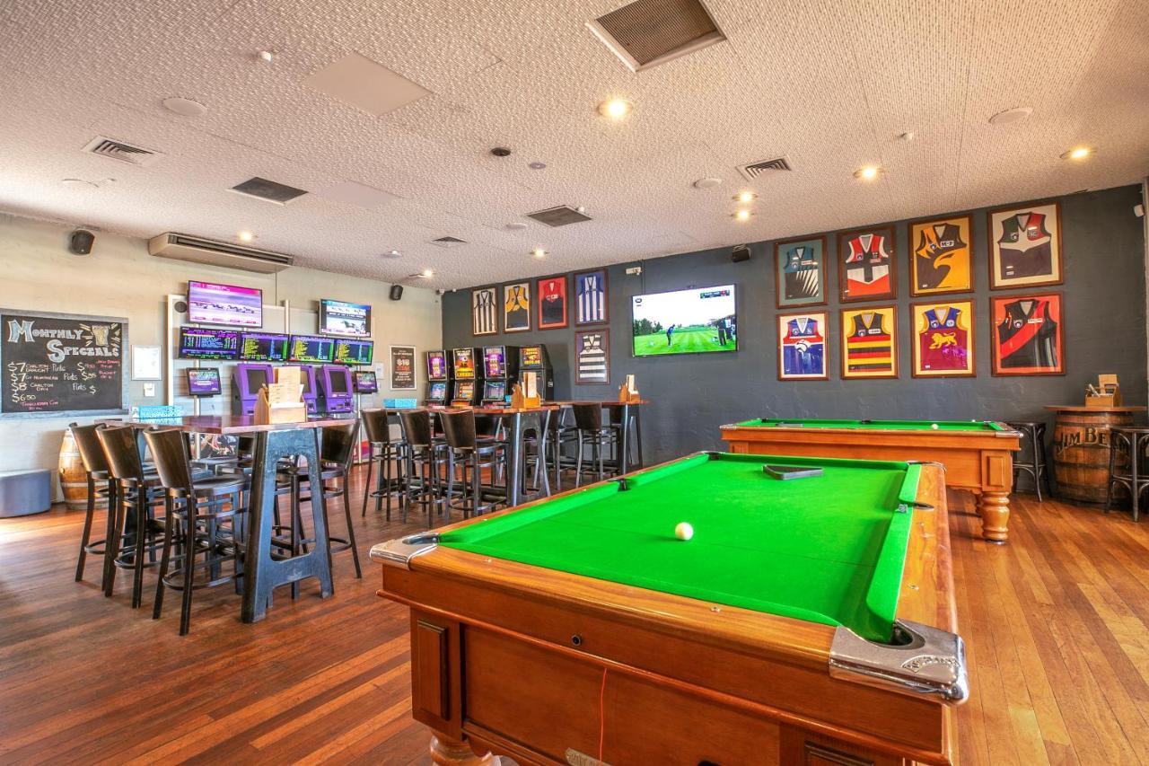 Nightcap At Wanneroo Tavern Extérieur photo