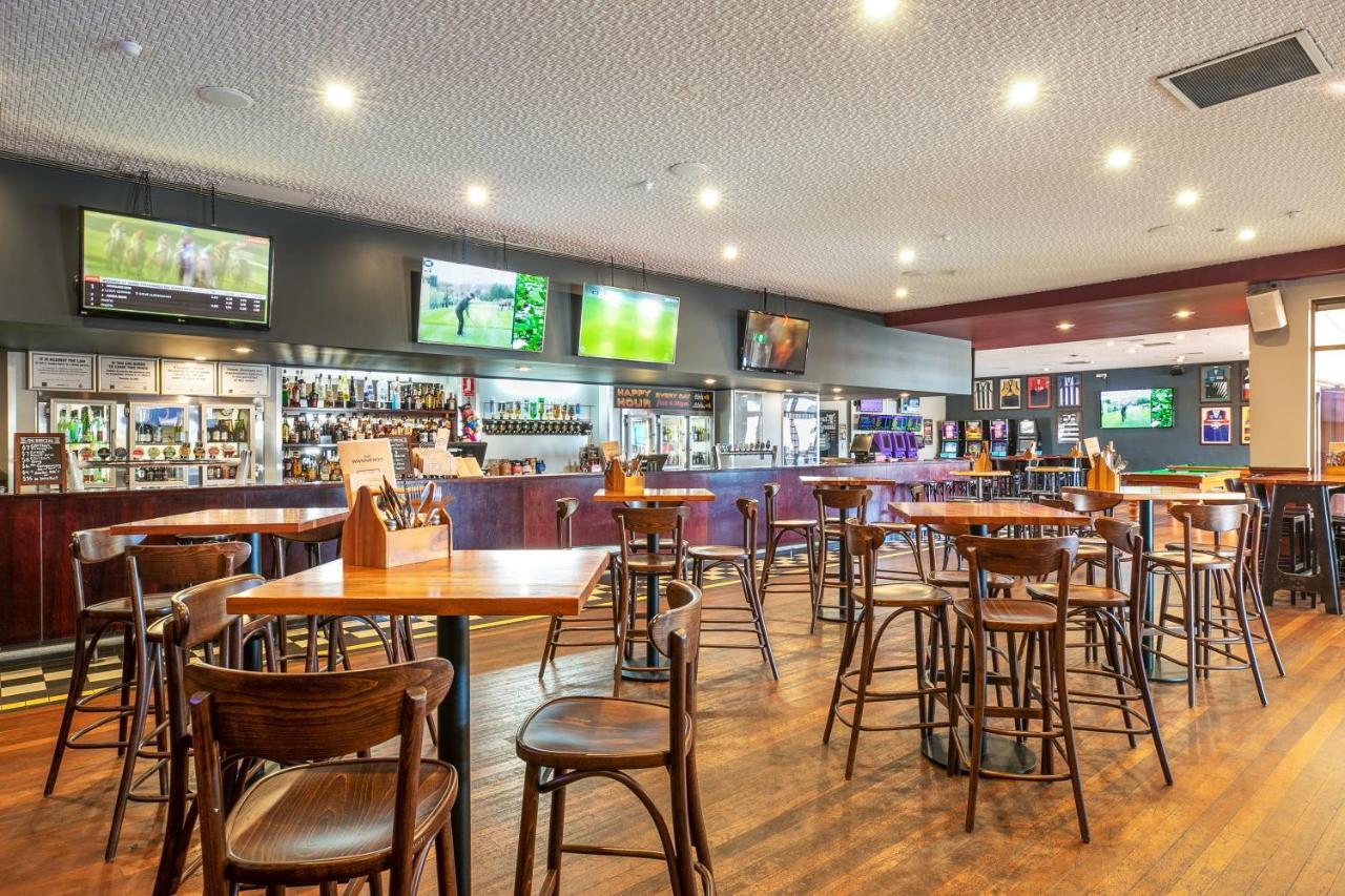 Nightcap At Wanneroo Tavern Extérieur photo